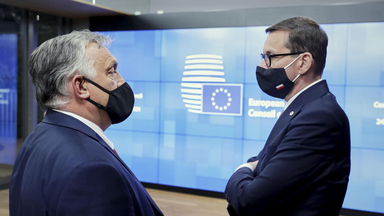 Ungerns premiärminister Viktor Orbán och Polens dito Mateusz Morawiecki. Arkivbild.