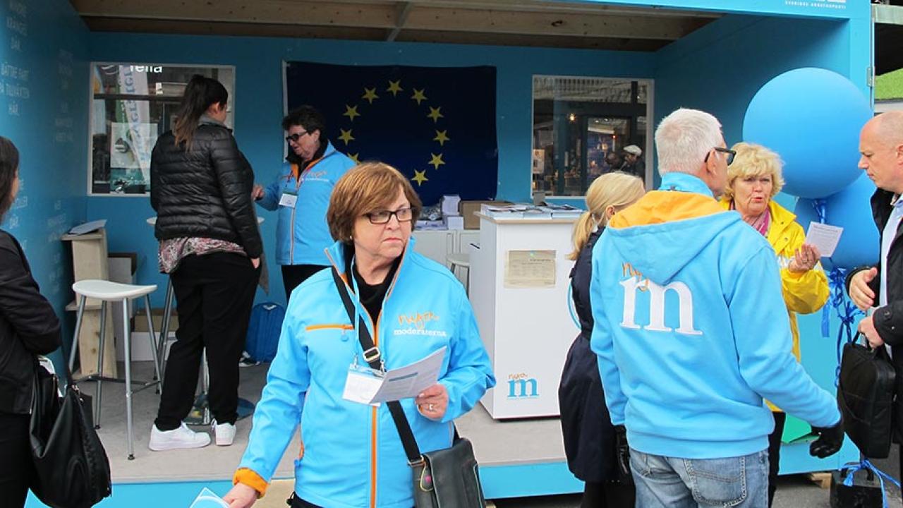 82 procent av Moderaternas sympatisörer känner sig oinformerade om partiernas valprogram. 