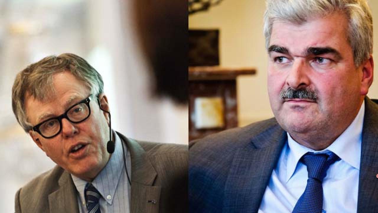 Fotomontage. – Jag ser fram emot att diskutera fler europafrågor av dem med dig, Håkan Juholt, skriver Olle Schmidt (FP).