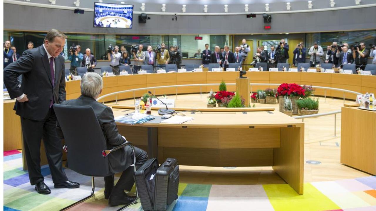 Statsminister Stefan Löfven (S) och EU-kommissionens ordförande Jean-Claude Juncker kan båda tänka sig att rösta för att komma framåt i frågan om ett framtida asylsystem.  