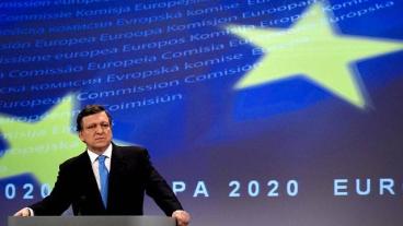 EU-kommissionen, med ordförande José Manuel Barroso, borde ha hanterat krisen bättre, menar Sony Kapoor.