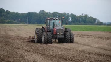 En eventuell minskning på 500 miljoner i jordbruksstöd  motsvarar nästan tio procent av svenska bönders nettoinkomst per år. Arkivbild