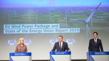 Energikommissionär Kadri Simson, Gröna given-kommissionär Maroš Šefčovič och klimatkommissionär Wopke Hoekstra under tisdagens presentation. 