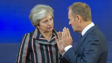 Storbritanniens premiärminister Theresa May i samtal med Europeiska rådets ordförande Donald Tusk. Arkivbild.