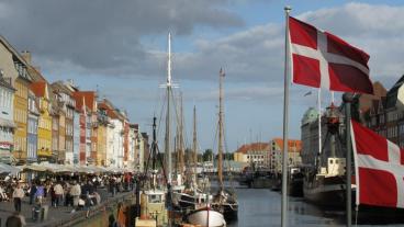 Danska regeringen vill ha en euroomröstning.