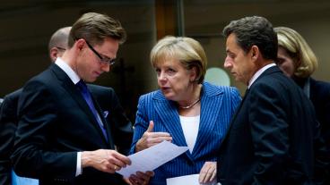 Arkivbild: Finlands statsminister Jyrki Katainen, Angela Merkel och Nicolas Sarkozy. Oeniga om garantier för greklandslån.