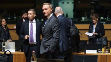 Står ensam. Tysklands finansminister Christian Lindner fick försvara sin regerings stödåtgärd när EU:s finansministrar träffades i Luxemburg på tisdagen. 