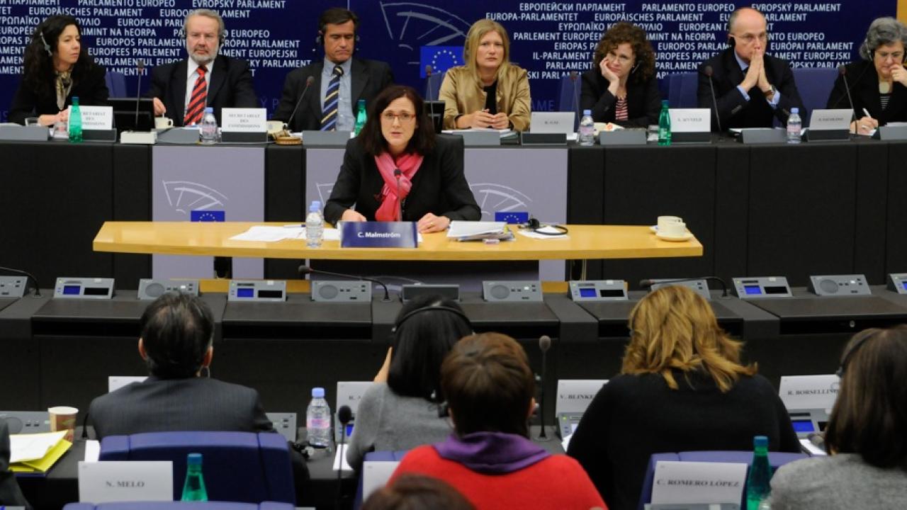 Sveriges EU-kommissionär Cecilia Malmström vid den förra utfrågningen 2009. Arkivbild.