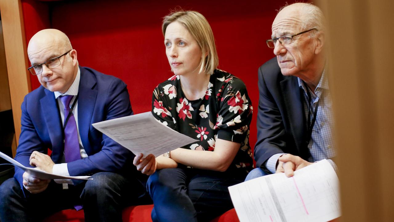 Socialdemokraterna Aleksander Gabelic, Jytte Guteland och Olle Ludvigsson röstade olika i frågan om upphovsrättsdirektivet.