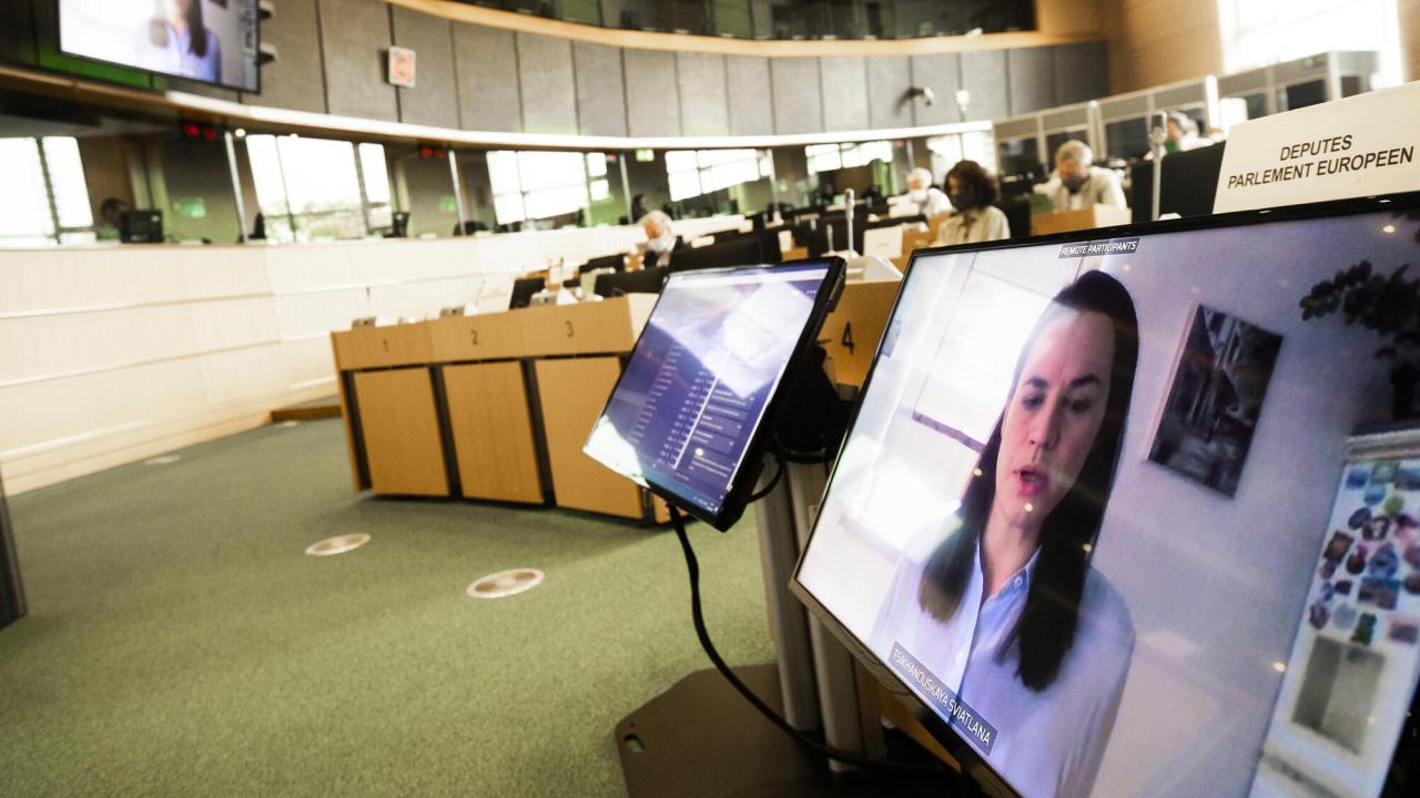 Den belarusiska oppositionsledaren Svetlana Tichanovskaja deltar i tisdagens debatt i EU-parlamentets utrikesutskott. Arkivbild.