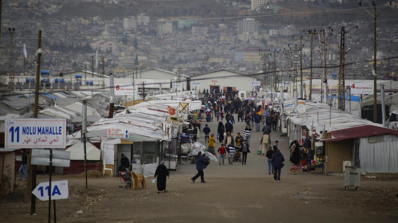 Turkiet är det land som tagit emot klart flest syriska flyktingar. Över tre miljoner har registrerats i landet och EU är med och finansierar deras uppehälle. På bilden flyktinglägret Kahramanmaras. Arkivbild. Turkiet är det land som tagit emot klart flest syriska flyktingar. Över tre miljoner har registrerats i landet och EU är med och finansierar deras uppehälle. På bilden flyktinglägret Kahramanmaras. Arkivbild.