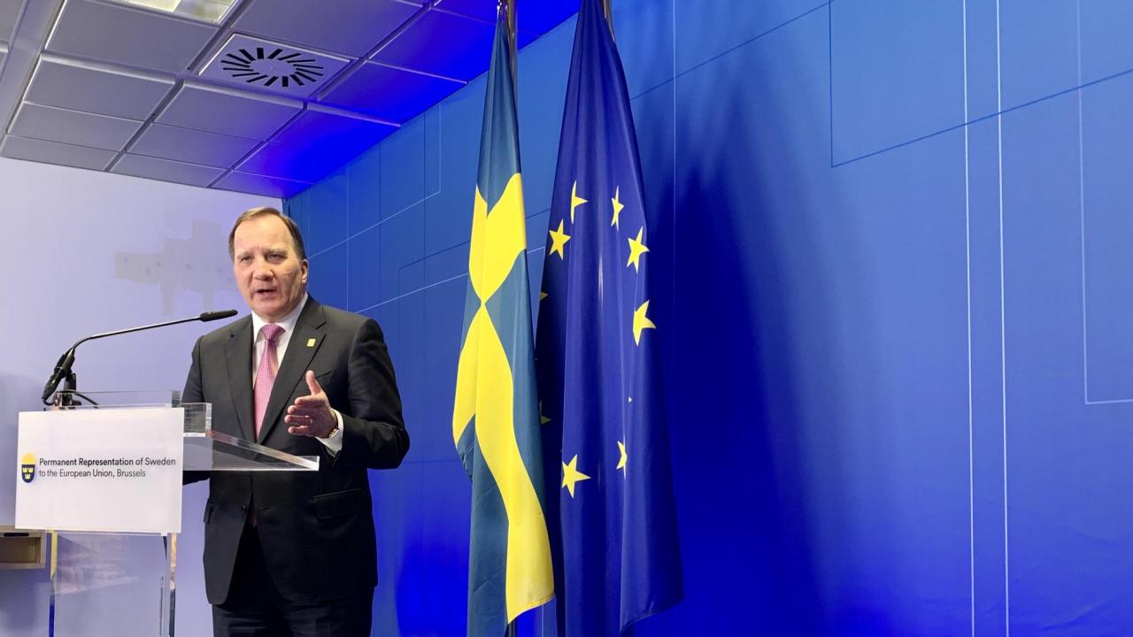 Statsminister Stefan Löfven (S) innan EU-toppmötet i Bryssel där unionens flerårsbudget ska förhandlas.
