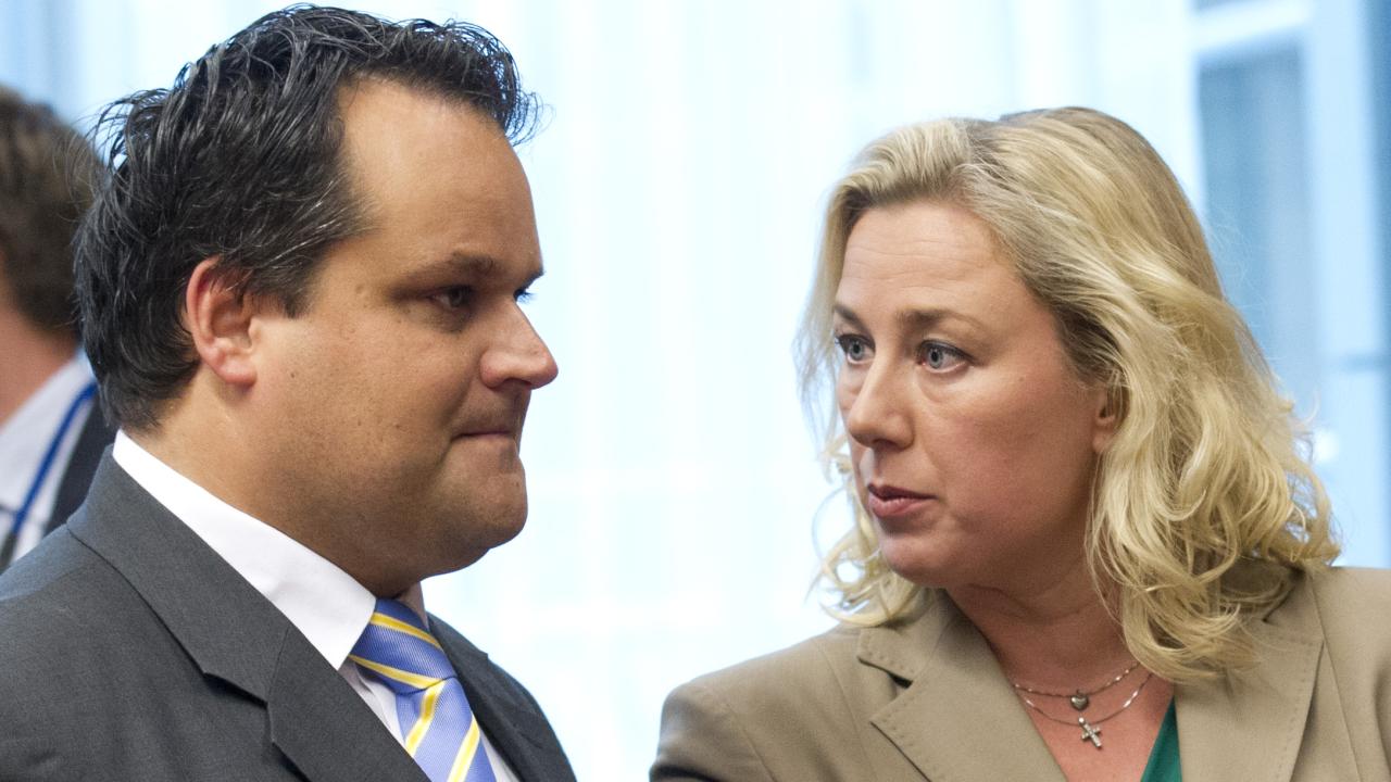Nederländernas och Finlands finansministrar, Jan Kees de Jager och Jutta Urpilainen.
