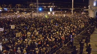 Demonstrationen mot Pegida samlade i Leipzig runt 35 000 personer.