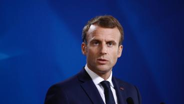 Franske presidenten Emmanuel Macron ska samtala med den ryske presidenten Vladimir Putin på fredag. 