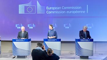 EU-kommissionärer Josep Borrell, Margrethe Vestager och Thierry Breton på tisdagen. 