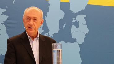 EU-kommissionens specielle rådgivare Allan Larsson presenterade på fredagen kommissionens upplägg med den så kallade sociala pelaren.