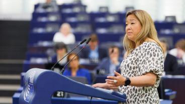 Europaparlamentariker Jessica Polfjärd (M) varnar för att sänka dataskyddstiden för EU:s läkemedelsindustri.