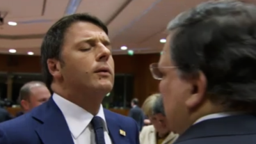 Den italienske premiärministern Matteo Renzi samtalar med EU-kommissionens avgående ordförande José Manuel Barroso.