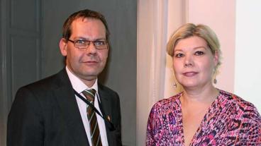 Nuvarande statssekreterare Ulf Holm och förra statssekreterare Johanna Lybeck Lilja delar synen på EU:s bankunion: Sverige bör avvakta