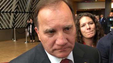 Statsminister Stefan Löfven (S) menar att Sverige markerat mot Ryssland även om regeringen skickar representant till fotbolls-VM. 